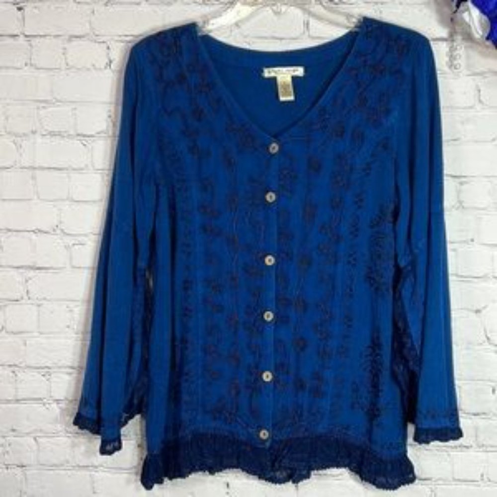 VTG Studio West Apparel button down top